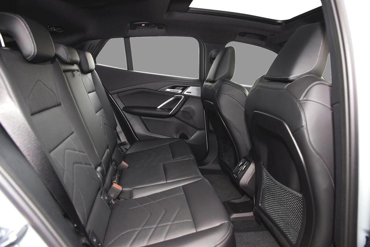 2024 BMW iX2 xDrive30 M Sport U10 Auto AWD image 8