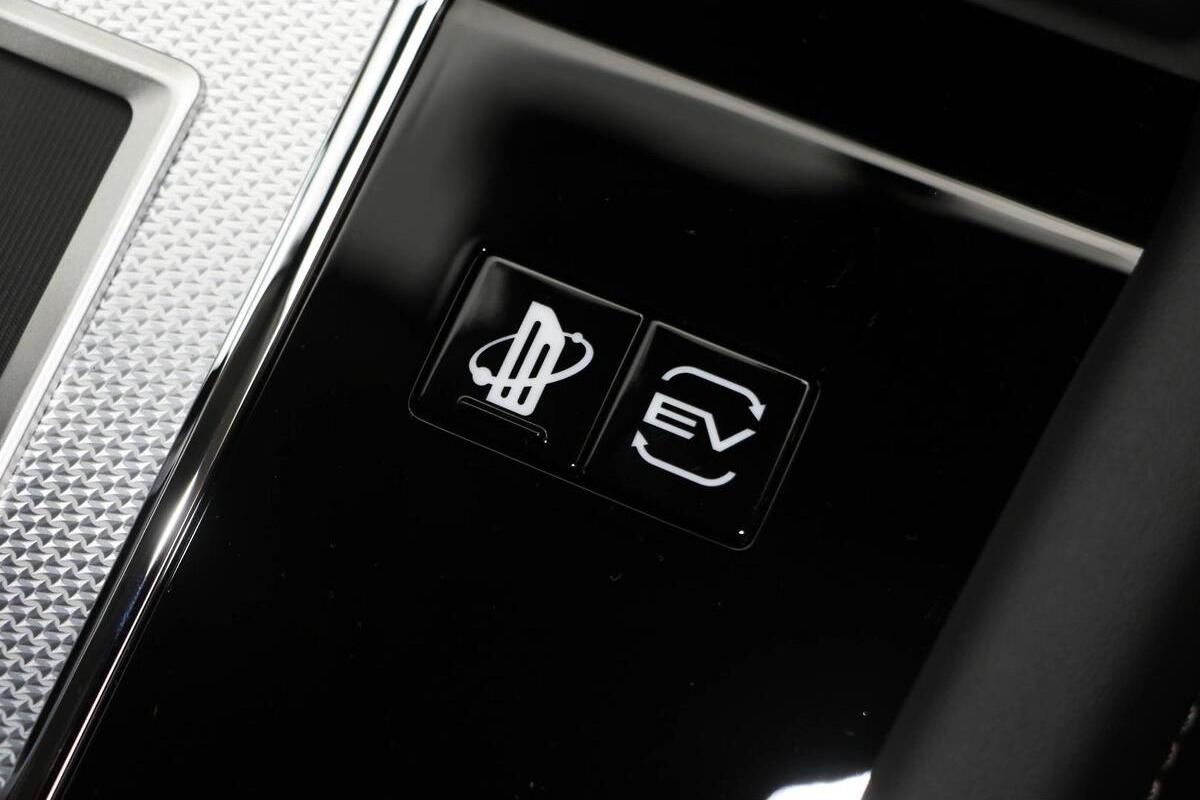 2024 Mitsubishi Outlander PHEV Exceed ZM Auto AWD MY24 image 16