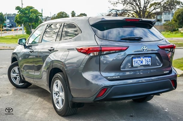 2023 Toyota Kluger Hybrid GX image 2