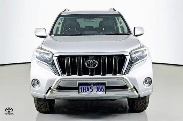 2017 Toyota Prado GXL image 2