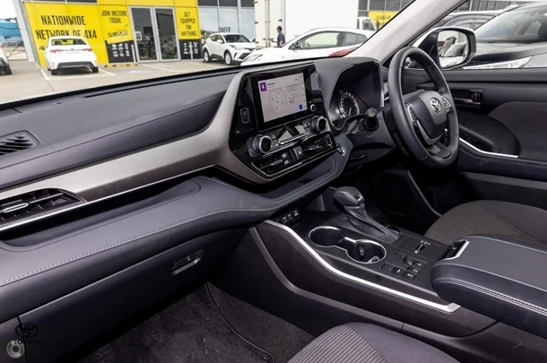 2021 Toyota KLUGER GX-2WD image 17