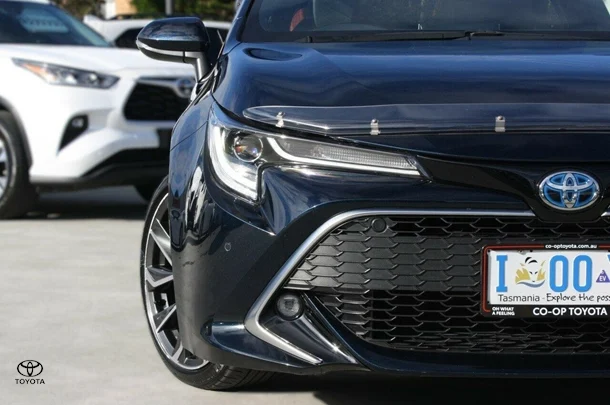 2020 Toyota Corolla ZR image 2