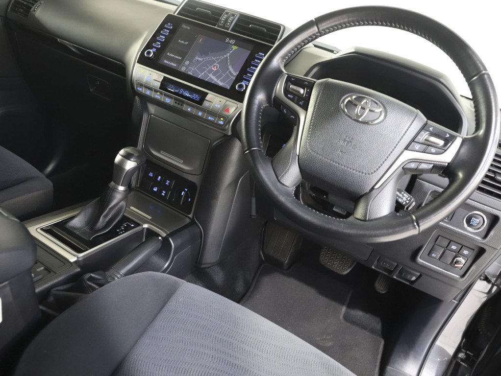 2021 Toyota Prado GXL image 21