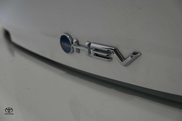 2024 Toyota Corolla Hatch Hybrid Ascent Sport image 10