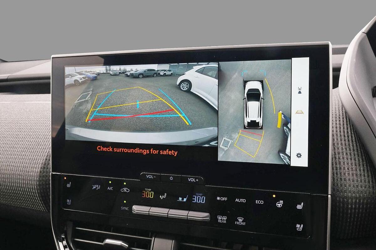 2024 Toyota bZ4X Auto AWD image 11