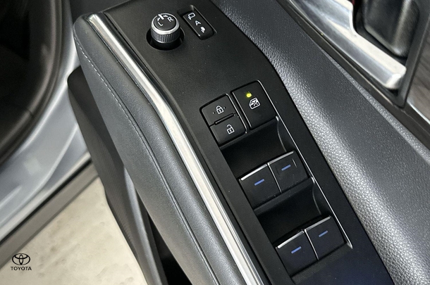 2021 Toyota Kluger AWD GRANDE image 15