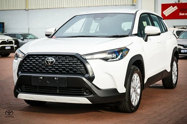 2024 Toyota Corolla Cross GX image 4