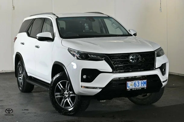 2023 Toyota Fortuner GXL image 1