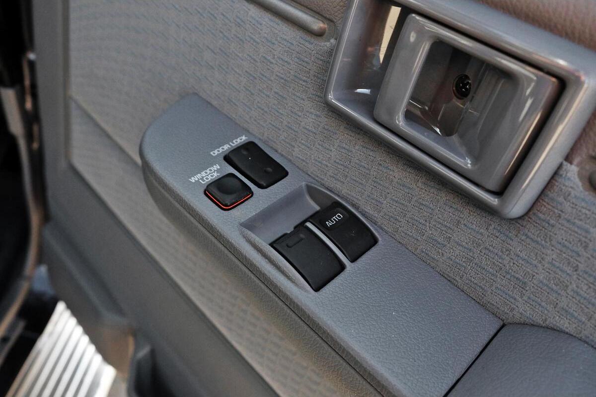 2024 Toyota Landcruiser GXL Manual 4x4 image 19