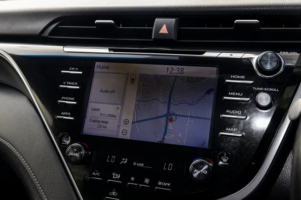 2018 Toyota CAMRY SX image 14