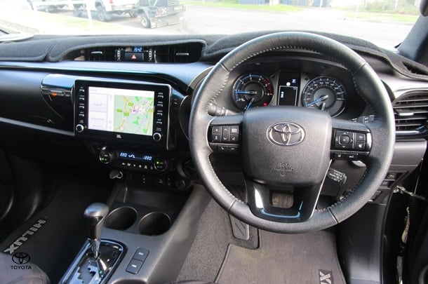 2022 Toyota Hilux 4x4 Rogue image 8