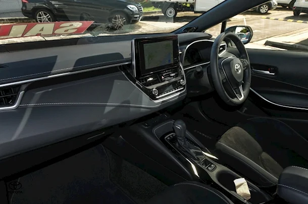 2023 Toyota Corolla ZR image 9