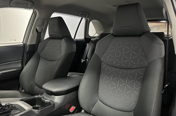 2024 Toyota Rav4 Hybrid GXL-2WD image 16