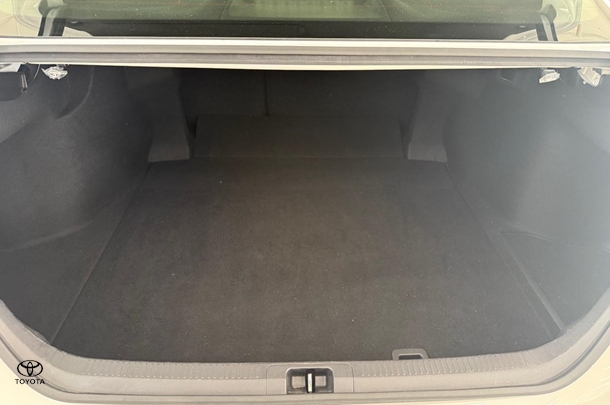 2023 Toyota Camry Hybrid Ascent image 14