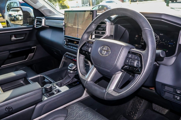 2023 Toyota Tundra Limited image 6