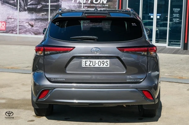 2022 Toyota Kluger AWD GRANDE image 5