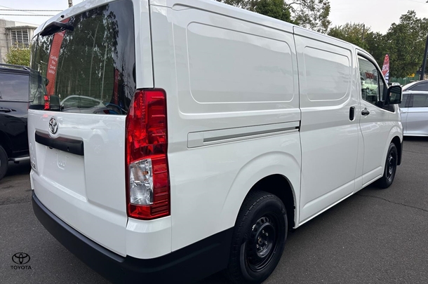 2023 Toyota Hiace LWB image 12