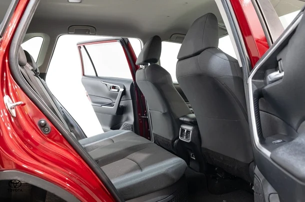 2022 Toyota RAV4 Hybrid GXL-2WD image 18