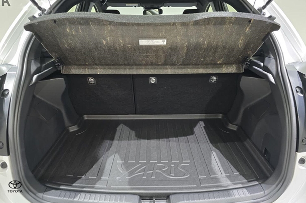 2024 Toyota Yaris HB Hybrid Ascent Sport image 27