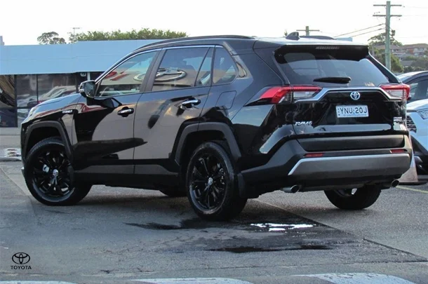 2023 Toyota Rav4 Hybrid Cruiser 2WD image 4