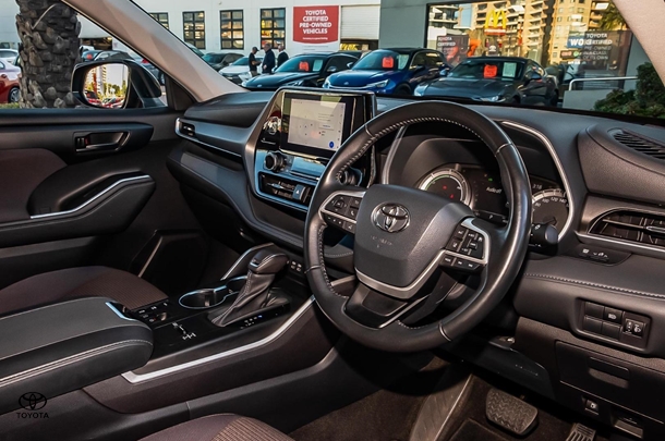 2023 TOYOTA Kluger Hybrid GX AWD image 6
