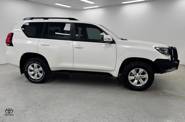 2020 Toyota Prado GXL image 2