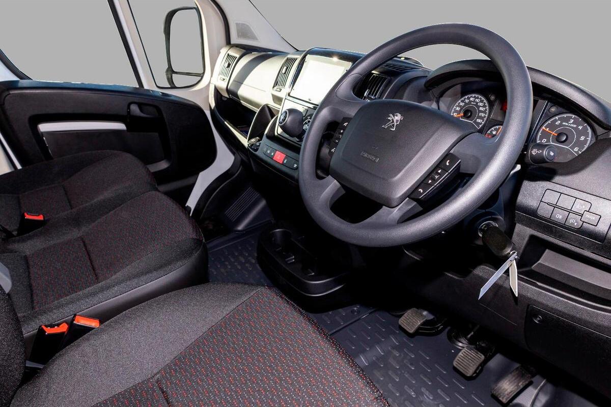 2024 Peugeot Boxer Pro LWB Manual MY23 image 6
