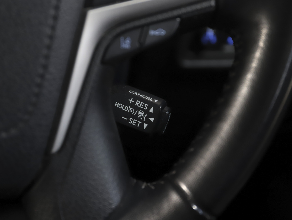 2021 Toyota Prado GXL image 12
