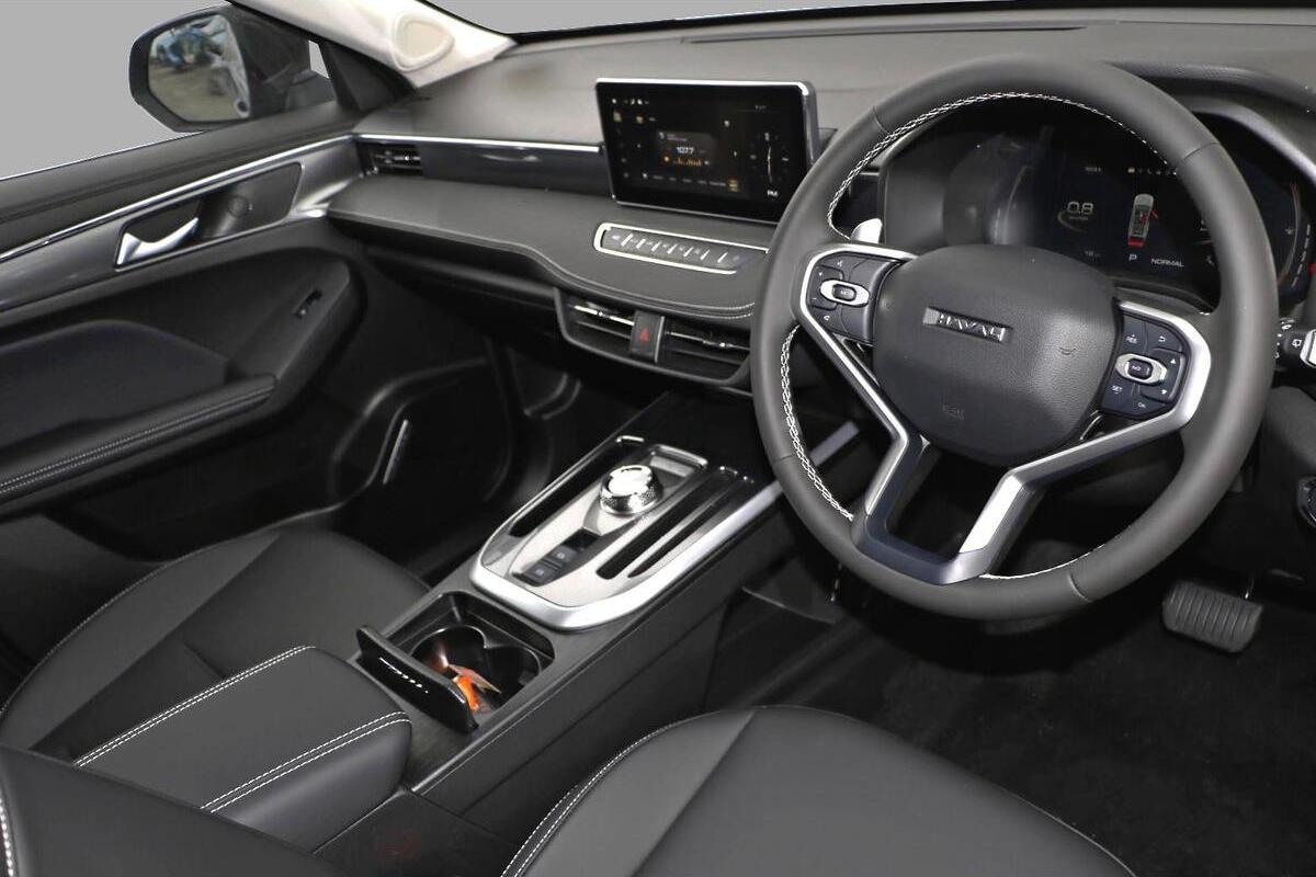 2025 GWM Haval Jolion Lux Auto image 6