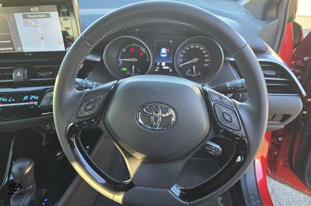 2021 Toyota C-HR Hybrid GR-S image 12