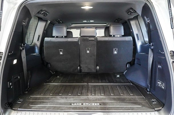 2023 Toyota Landcruiser VX image 9