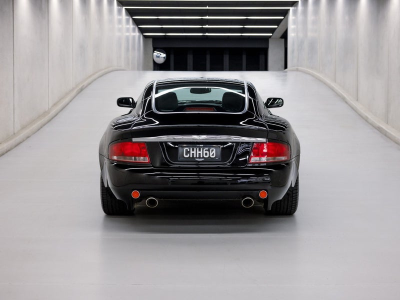 2004 Aston Martin Vanquish image 4