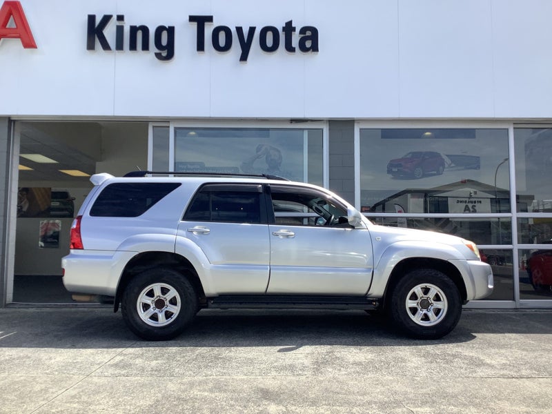 2007 Toyota Hilux Surf image 3