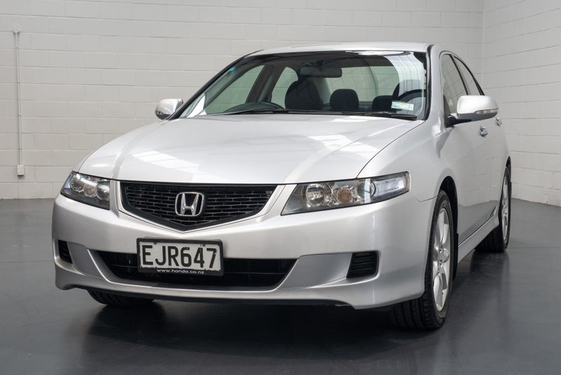 2008 Honda Accord Euro Automatic image 3