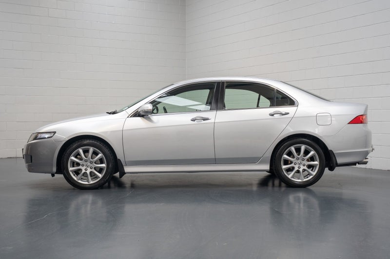 2008 Honda Accord Euro Automatic image 4