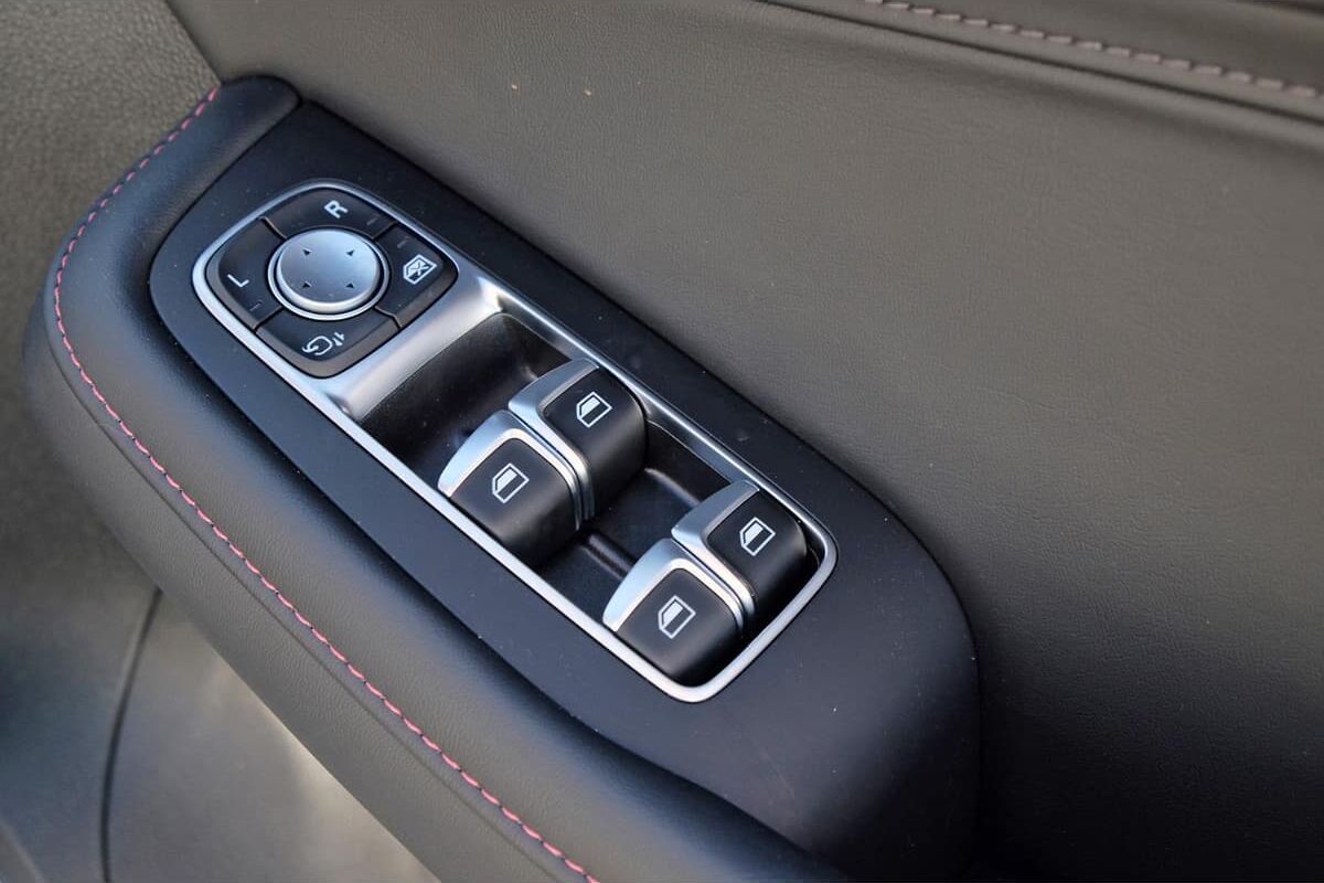 2024 MG HS Plus EV Excite Auto FWD MY23 image 12