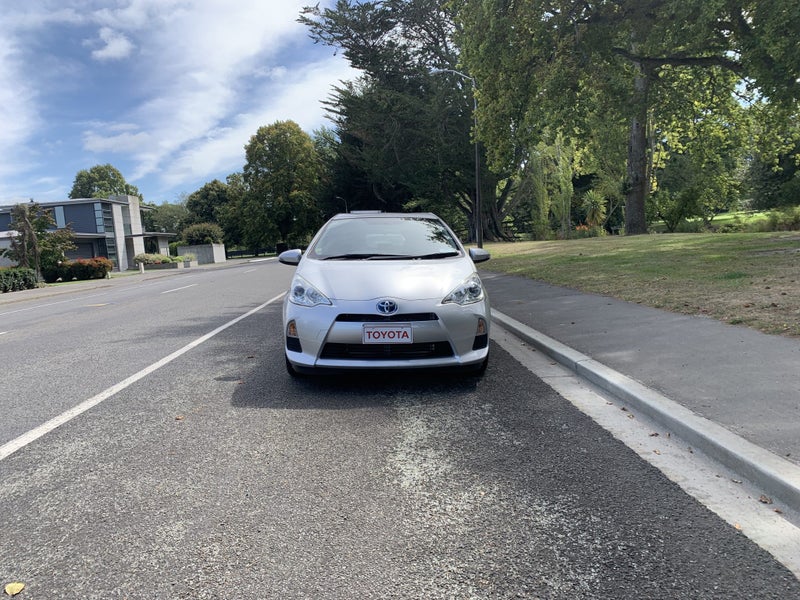 2012 Toyota Aqua 1.5 Hybrid G 5 Dr Hatch CVT 2W... image 3