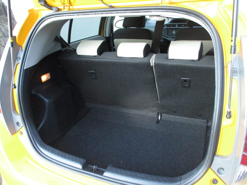 2012 Toyota Aqua 1.5 Hybrid S + Warranty image 5