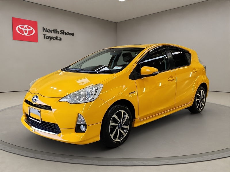 2012 Toyota Aqua 1.5L Hybrid S 2WD Hatchback image 4