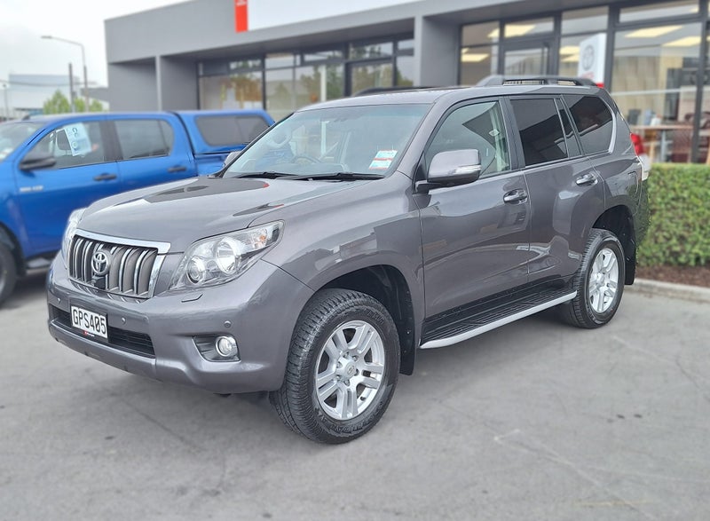 2012 Toyota Land Cruiser Prado VX, LEATHER, 4WD... image 3