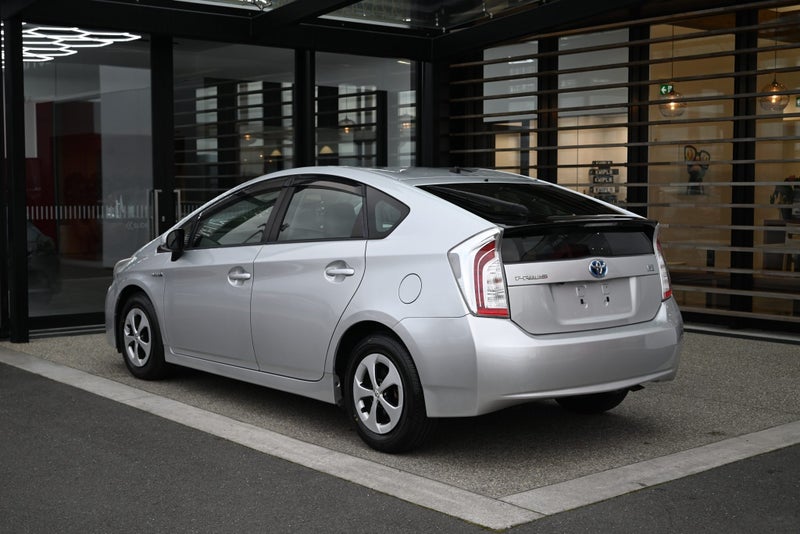 2012 Toyota Prius 1.8 Petrol G 5 Dr Hatch CVT 2... image 3