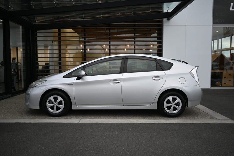 2012 Toyota Prius 1.8 Petrol G 5 Dr Hatch CVT 2... image 4