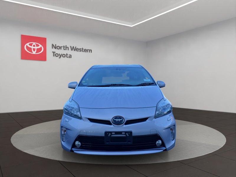 2012 Toyota Prius 1.8L Hybrid G Touring Hatchback image 2