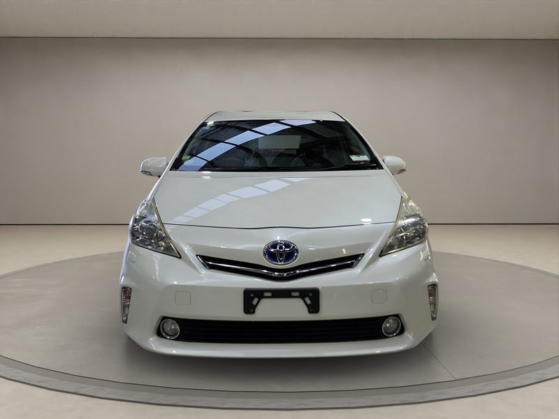 2012 Toyota Prius Alpha 1.8L Hybrid S 2WD Hatch... image 3