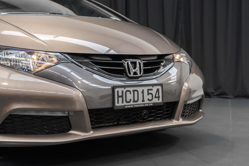 2013 Honda Civic Euro S 1.8L i-VTEC Auto image 3