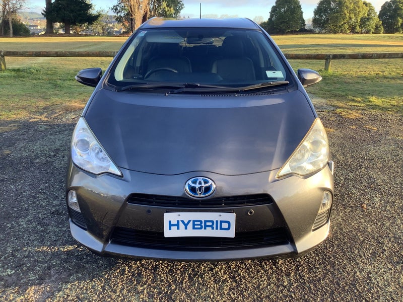 2013 Toyota Aqua 1.5 Hybrid Electric Vehicle G... image 3