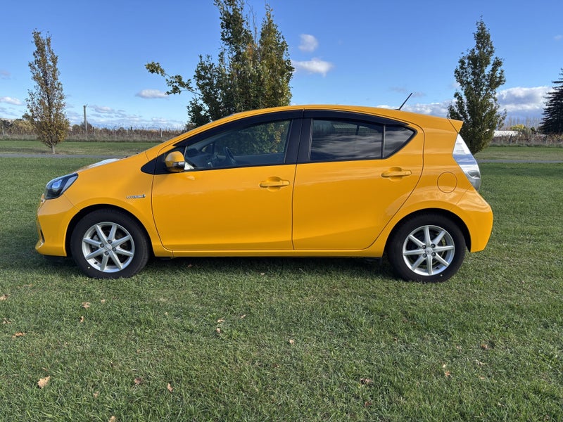 2013 Toyota Aqua 1.5 Hybrid G 5 Dr Hatch CVT 2WD image 5