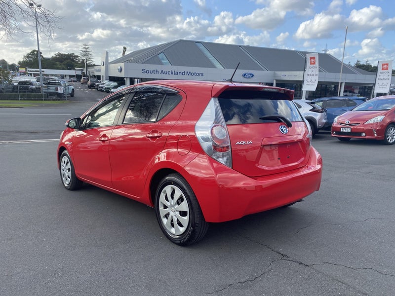 2013 Toyota Aqua 1.5 Hybrid S 5 Dr Hatch CVT 2W... image 5