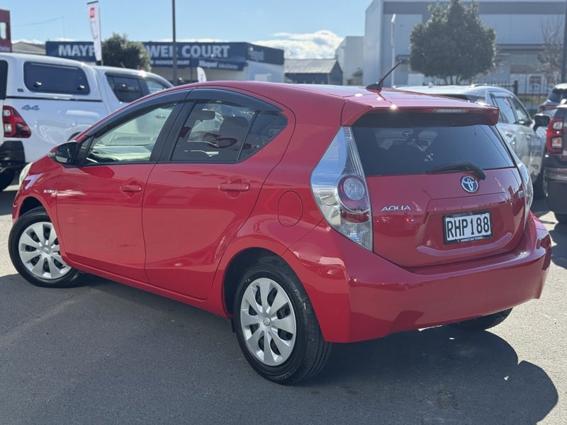 2013 Toyota Aqua 1.5 Hybrid S 5 Dr Hatch CVT 2WD image 5