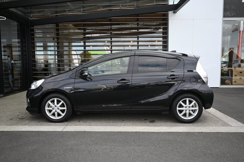 2013 Toyota Aqua (MW) 1.5 Hybrid G 5 Dr Hatch C... image 4